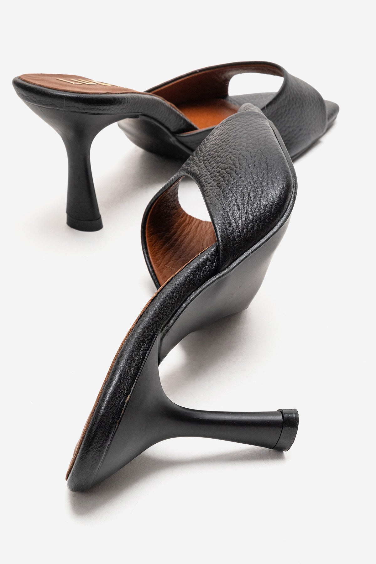 LUKKA SHOES Hakiki Deri Kadın Lenora Siyah Tek yüz Kare İnce Topuklu Terlik