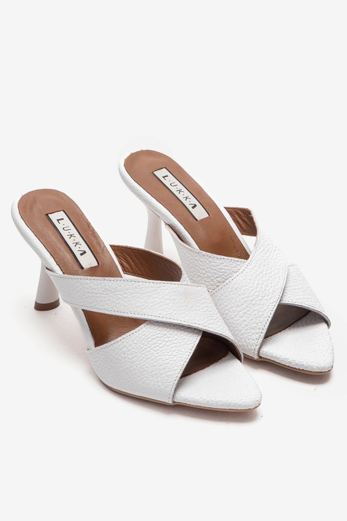 LUKKA SHOES Hakiki Deri Mila Kadın Beyaz Çapraz Topuklu Terlik
