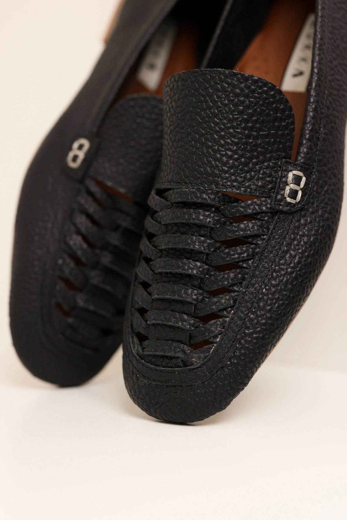 LUKKA SHOES Hakiki Deri Kadın Alvin Siyah El yapımı Babet