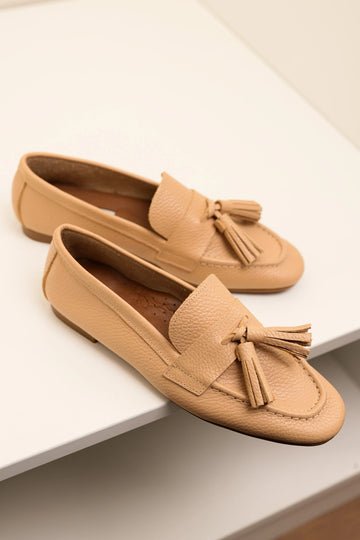 LUKKA SHOES Hakiki Deri Kadın Adeen Nude Ponponlu El yapımı Babet