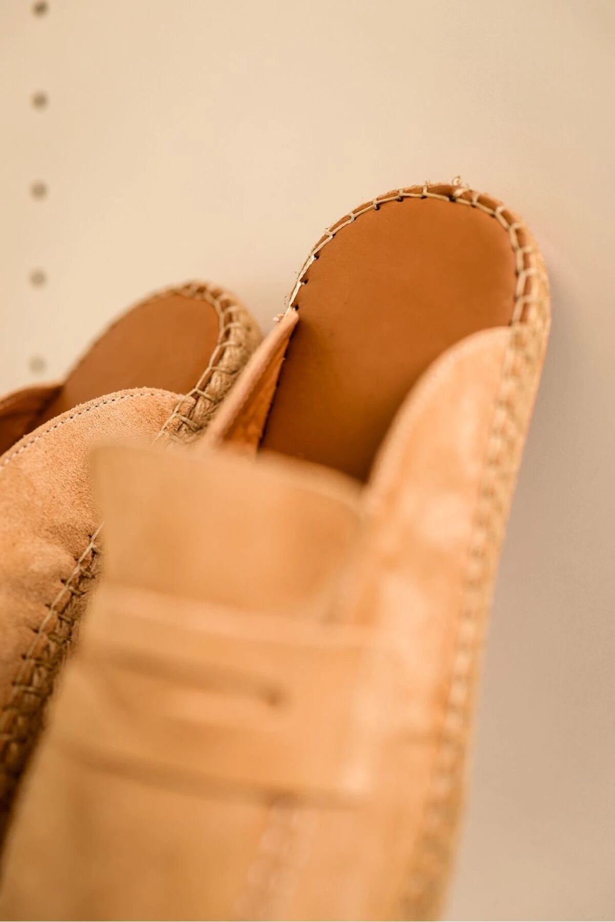LUKKA SHOES Bloom Hakiki Deri Bej Kauçuk taban terlik