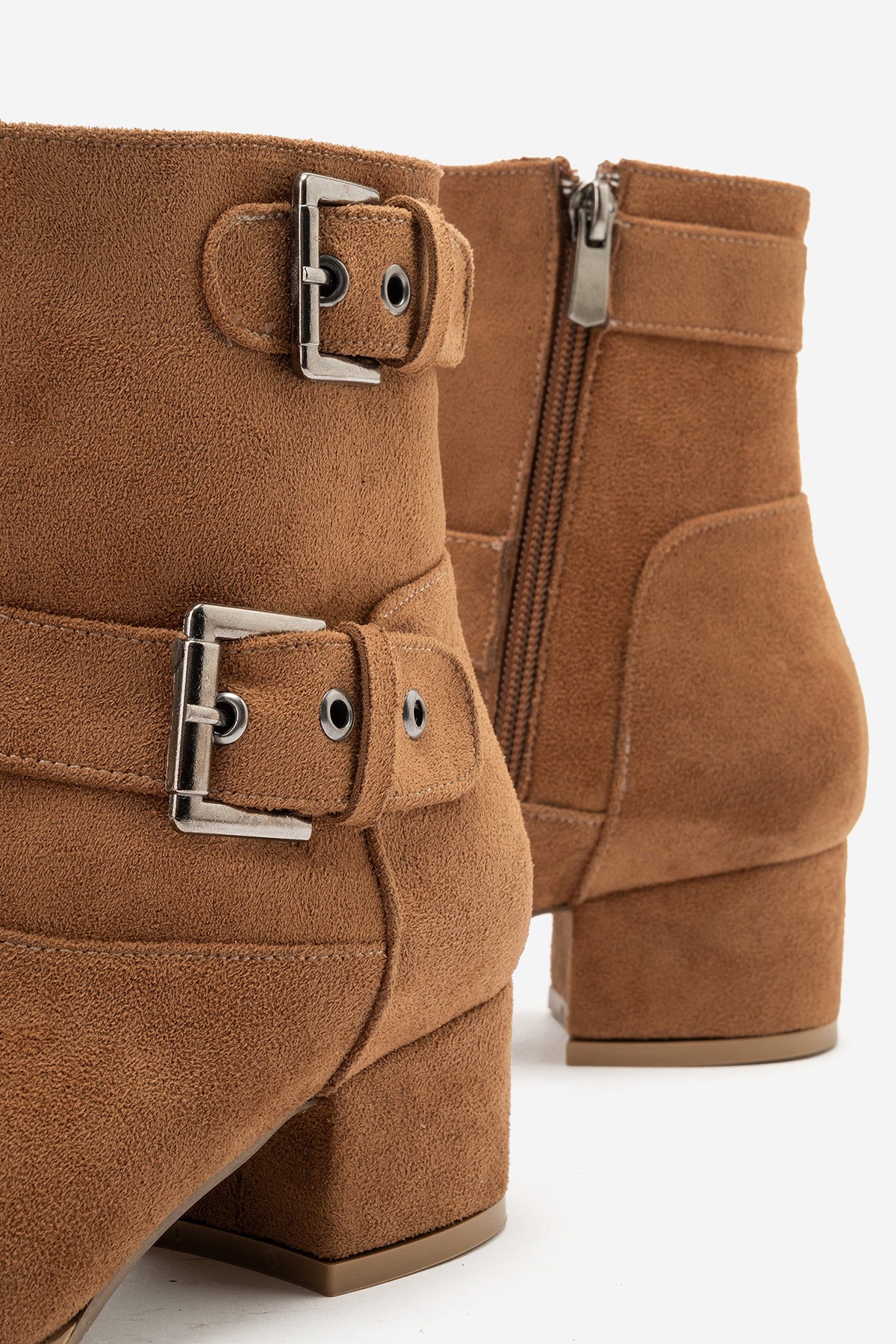 LUKKA SHOES Hope Kadın Taba Süet Toka Aksesuarlı Fermuarlı Topuklu Bot