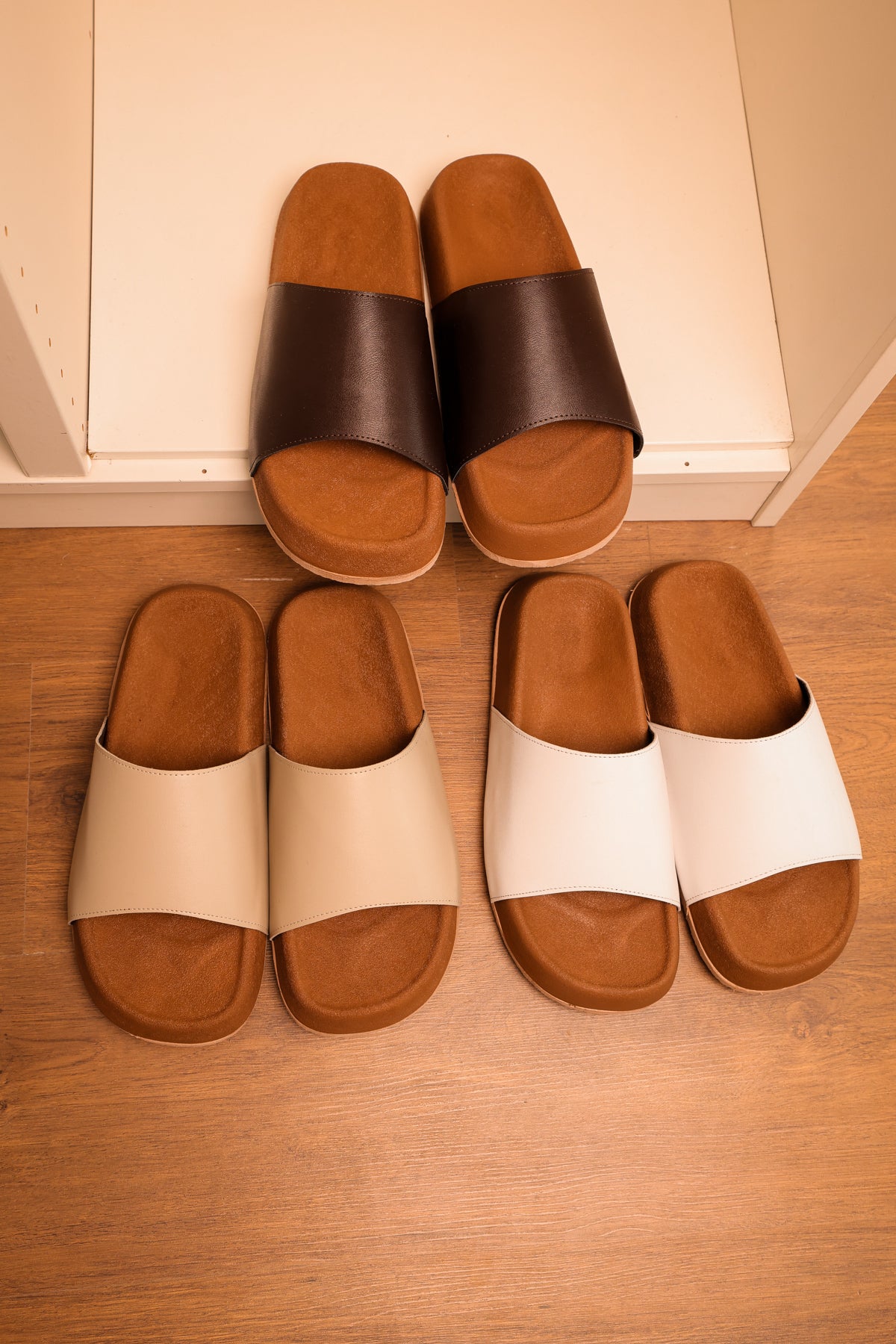 LUKKA SHOES Leonardo Beyaz Cilt Düz Hafif Mantar Taban Erkek Terlik