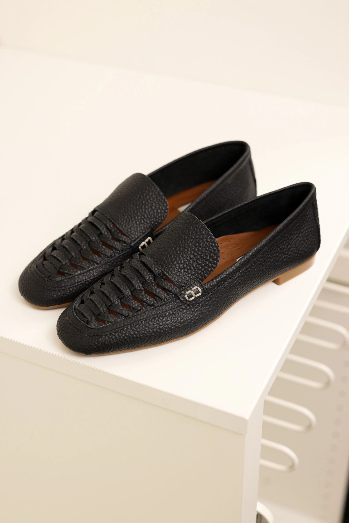 LUKKA SHOES Hakiki Deri Kadın Alvin Siyah El yapımı Babet