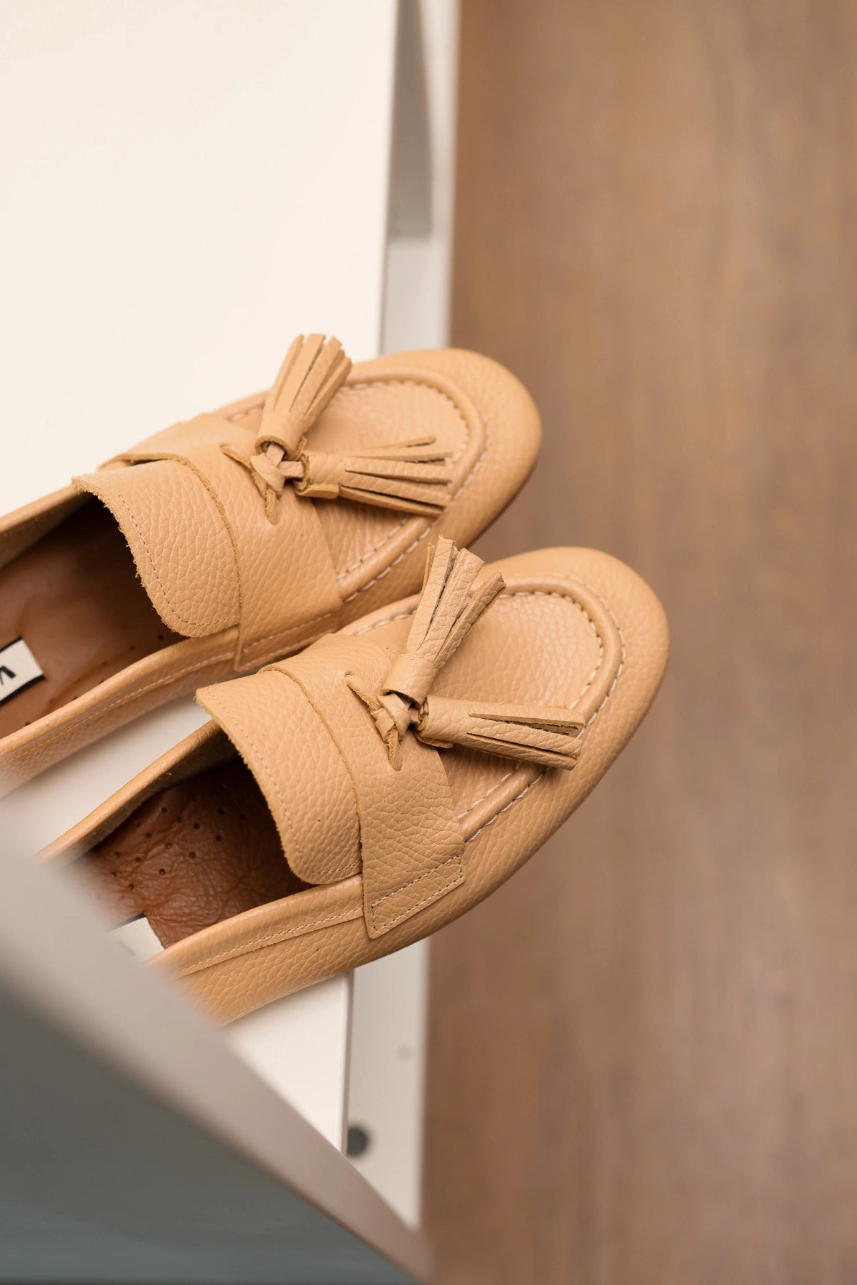LUKKA SHOES Hakiki Deri Kadın Adeen Nude Ponponlu El yapımı Babet
