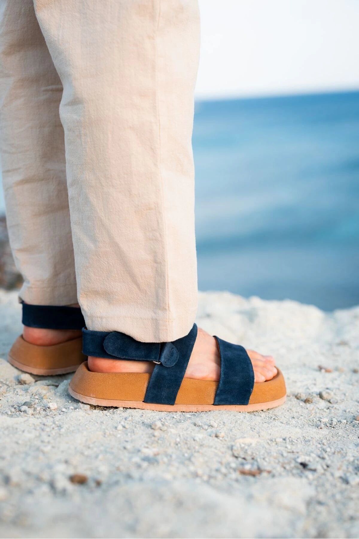 LUKKA SHOES Farah Hakiki Deri Lacivert Hafif Taban Sandalet
